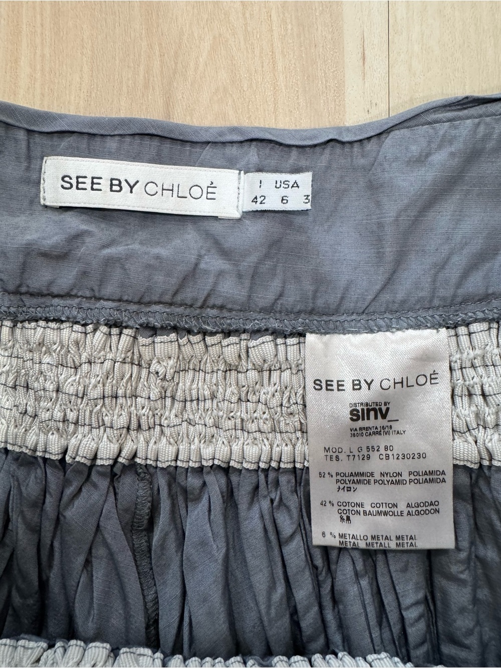 SEE BY CHLOÉ Gray Pleated Smocked Mini Skirt Metallic Women's US 6 - Picture 5 of 9